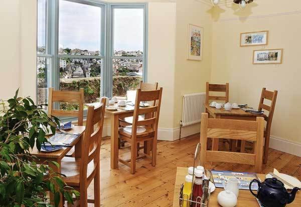 Bed & Breakfast Beacon House